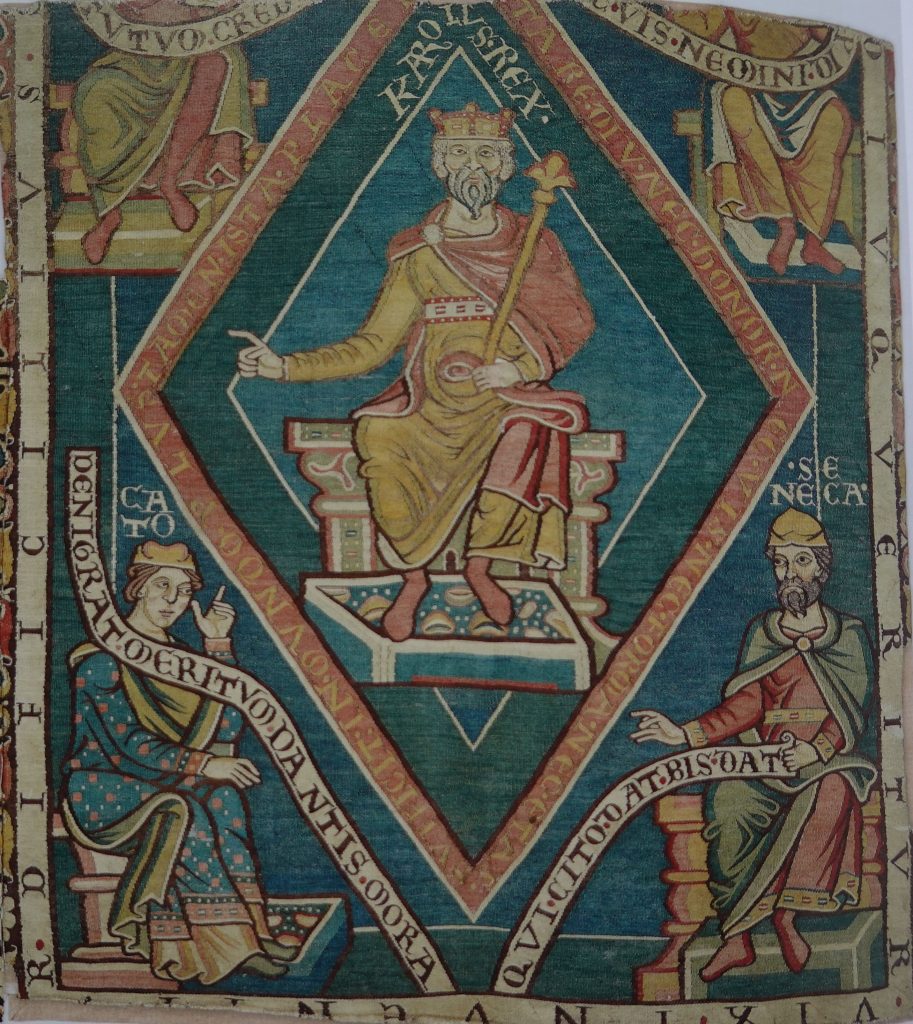 aber auch mit einem säkularem Thema (Karl der Gro0e mit Philosophen der Antike) nstehen sowohl für die Vielfalt wie die Schnkeit dieses Kirchenschatzes.